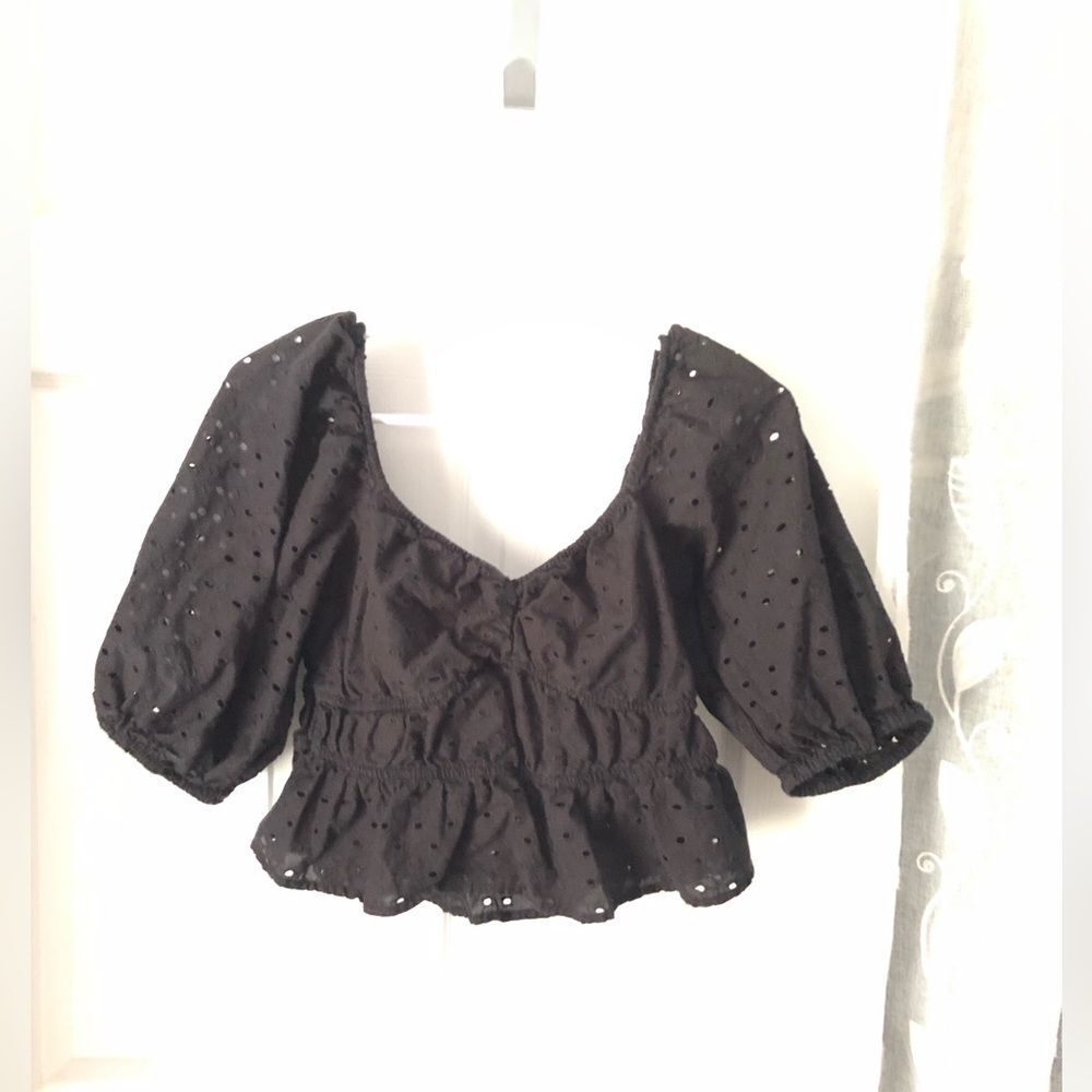 a new day Black Eyelet babydoll cropped Blouse top 100% cotton puff sleeves sz M